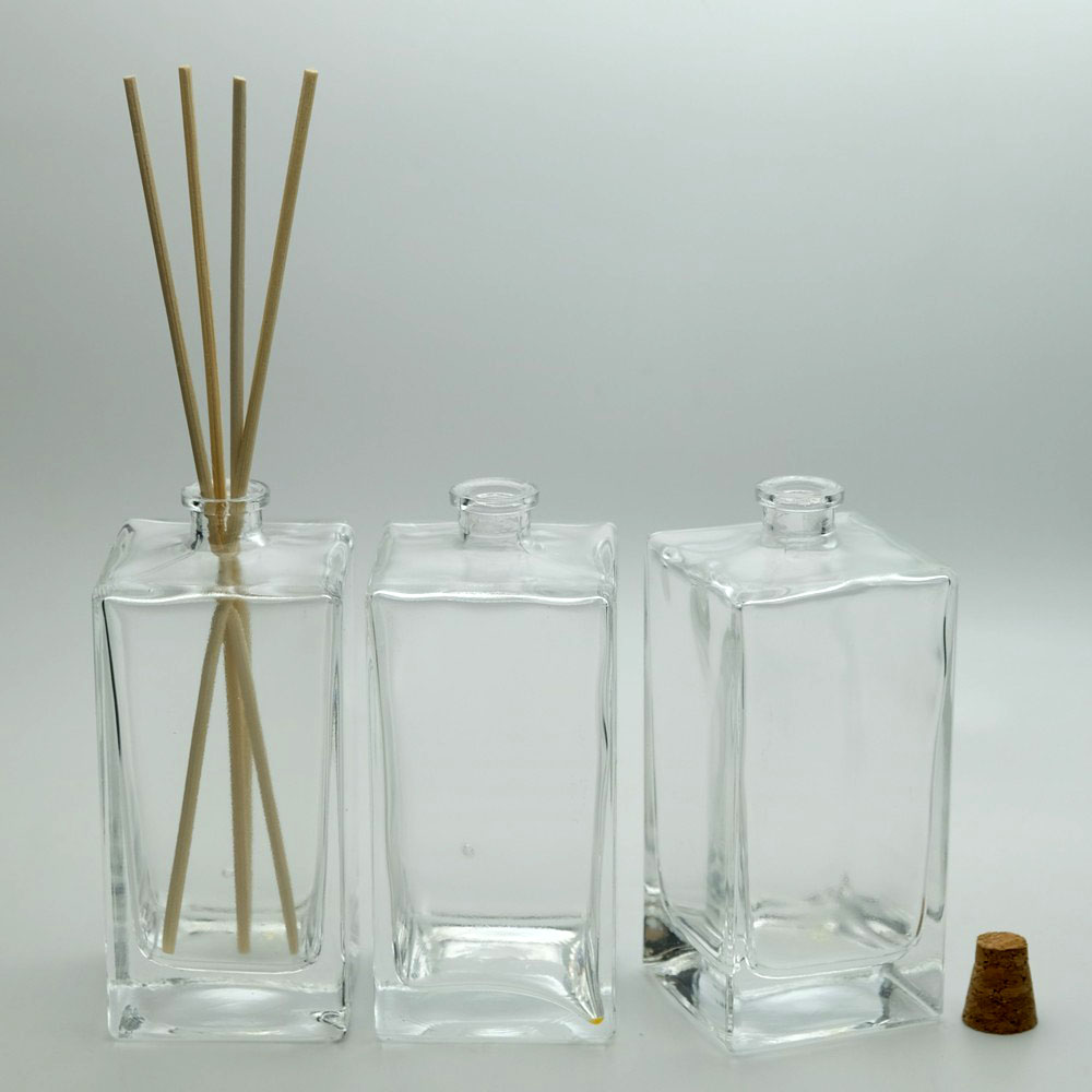 FBAM-175 * 175 ml Kare Bambu (Salon) Koku Şişesi FBAM-175 * 175 ml Kare Bambu (Salon) Koku Şişesi