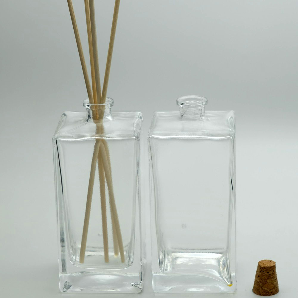 FBAM-175 * 175 ml Kare Bambu (Salon) Koku Şişesi FBAM-175 * 175 ml Kare Bambu (Salon) Koku Şişesi