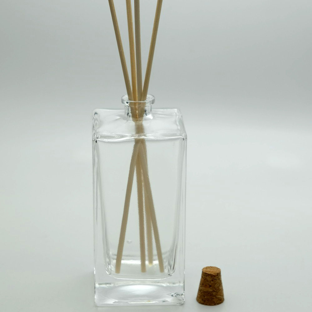 FBAM-175 * 175 ml Kare Bambu (Salon) Koku Şişesi FBAM-175 * 175 ml Kare Bambu (Salon) Koku Şişesi