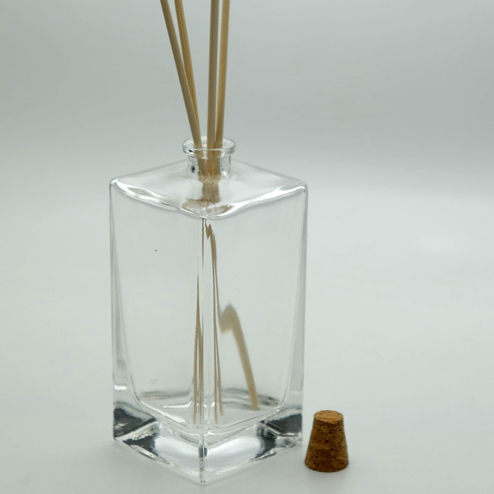 FBAM-175 * 175 ml Kare Bambu (Salon) Koku Şişesi FBAM-175 * 175 ml Kare Bambu (Salon) Koku Şişesi