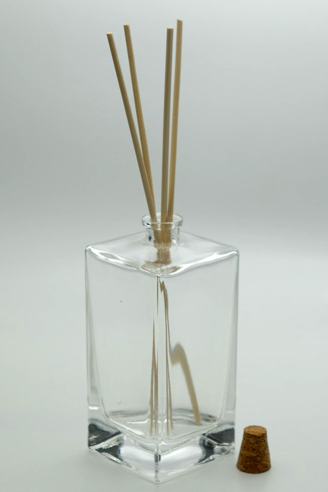 FBAM-175 * 175 ml Kare Bambu (Salon) Koku Şişesi FBAM-175 * 175 ml Kare Bambu (Salon) Koku Şişesi