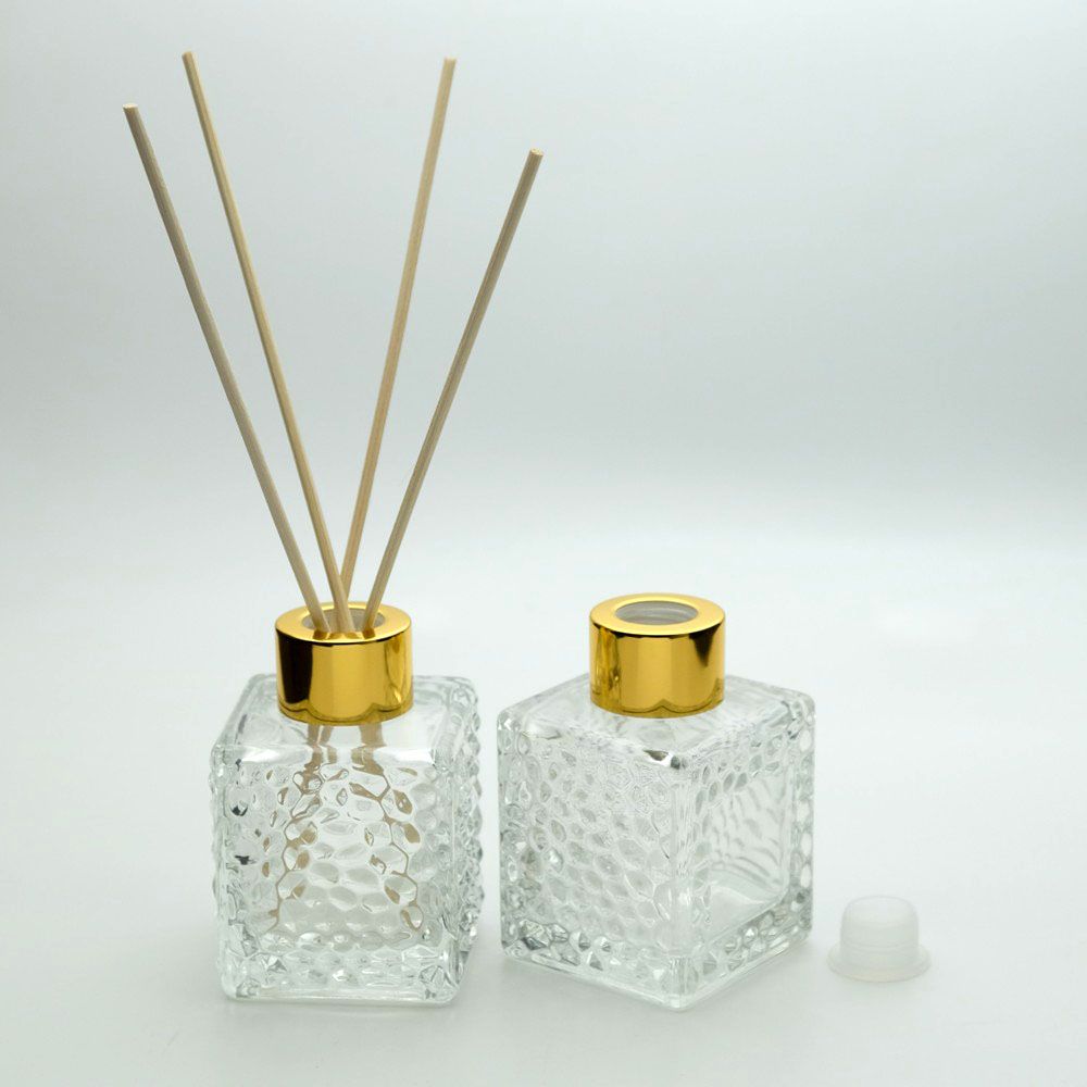 FBAM-90 * 90 ml Kare Noktalı Bambu Oda Koku Şişesi FBAM-90 * 90 ml Kare Noktalı Bambu Oda Koku Şişesi