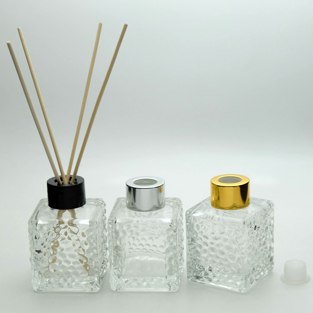 FBAM-90 * 90 ml Kare Noktalı Bambu Oda Koku Şişesi FBAM-90 * 90 ml Kare Noktalı Bambu Oda Koku Şişesi