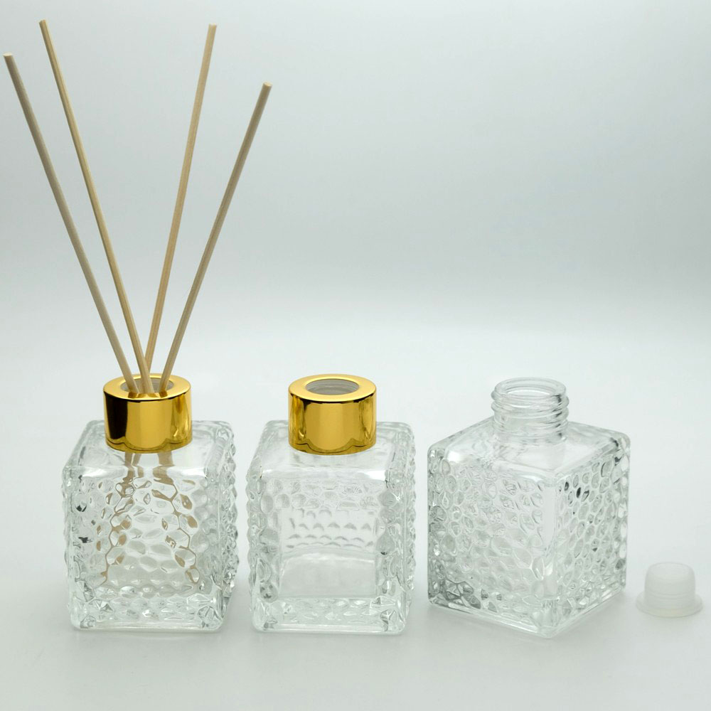 FBAM-90 * 90 ml Kare Noktalı Bambu Oda Koku Şişesi FBAM-90 * 90 ml Kare Noktalı Bambu Oda Koku Şişesi