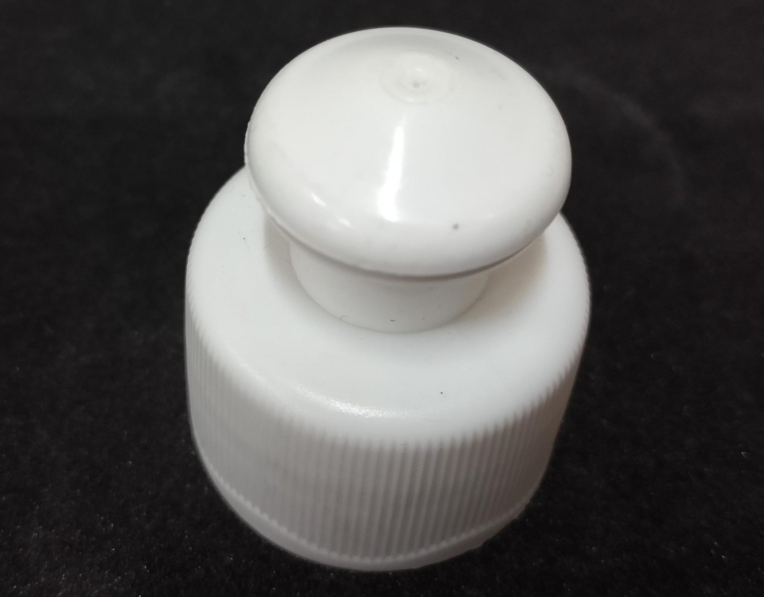 FCPDB-28*28/410 MM. BEYAZ PLASTİK DETERJAN KAPAK (ÇEVİRMELİ)