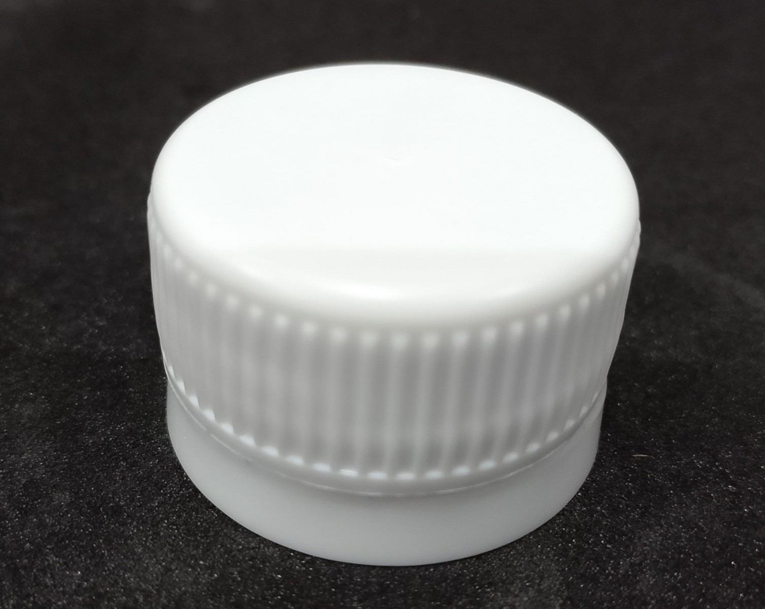 FCPKB-28*28/410 MM. BEYAZ PLASTİK KOLA KAPAK (ÇEVİRMELİ) FCPKB-28*28/410 MM. BEYAZ PLASTİK KOLA KAPAK (ÇEVİRMELİ)