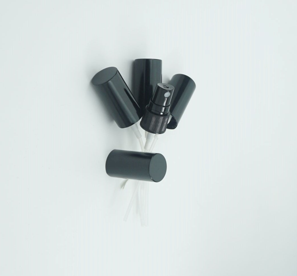 FCVS-18 Siyah Plastik Valf ve Metal Kapak FCVS-18 Siyah Plastik Valf ve Metal Kapak