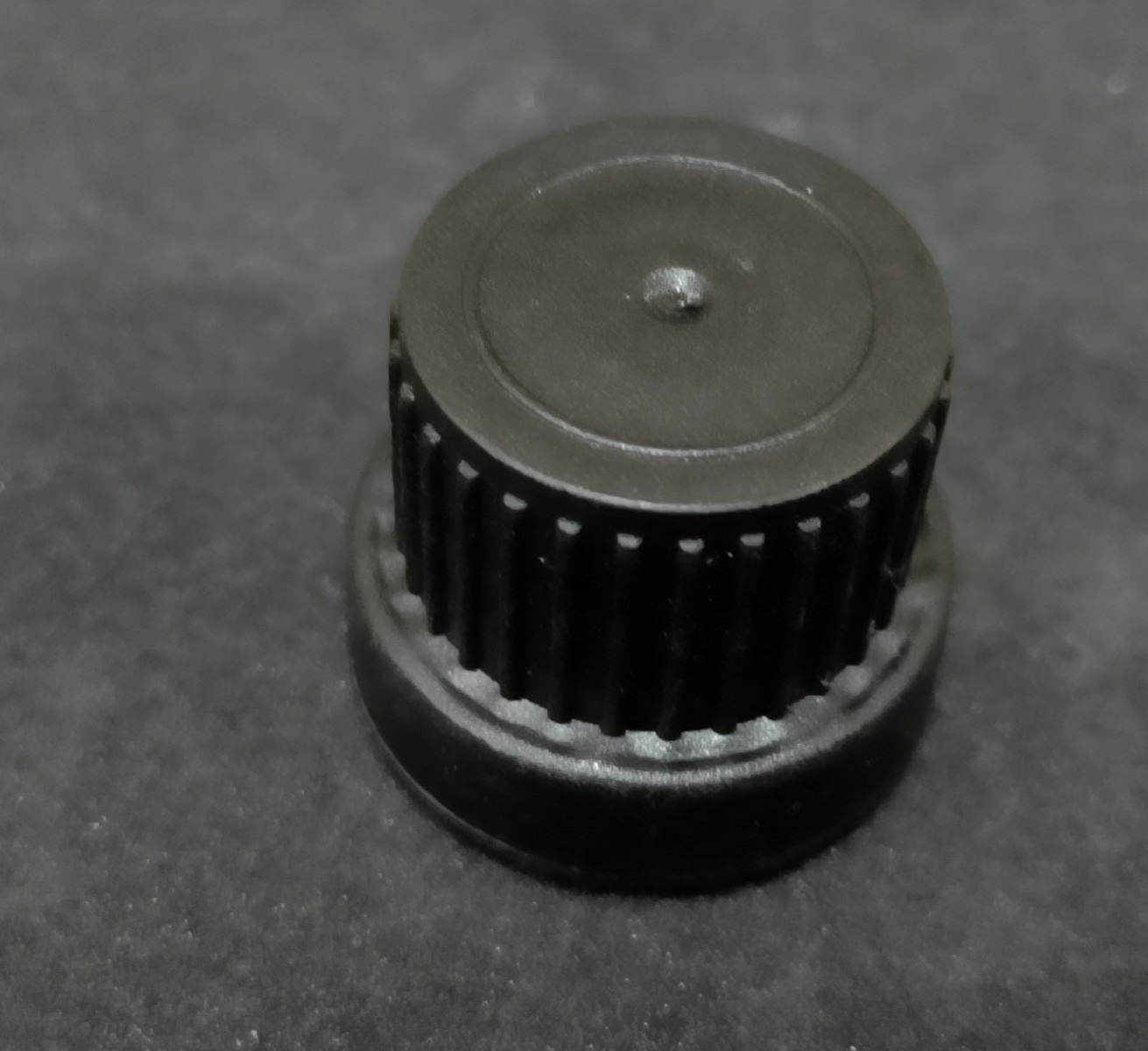 FDKı-18 * 28/MM AĞIZLI SİYAH İÇTEN DAMLALIKLI KAPAK FDKı-18 * 28/MM AĞIZLI SİYAH İÇTEN DAMLALIKLI KAPAK