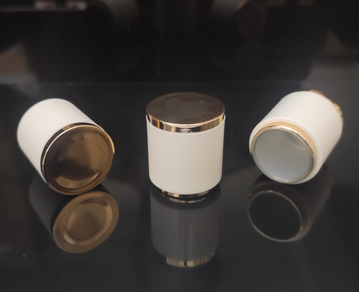 FKB-15 * 15 mm Beyaz Yüzüklü Gold Kapak FKB-15 * 15 mm Beyaz Yüzüklü Gold Kapak