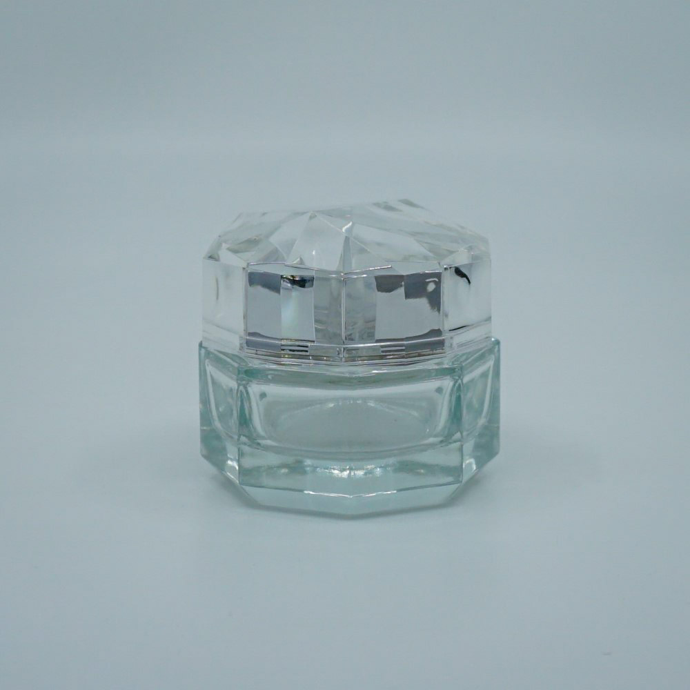 FKC-50 * 50 ML. CAM KREM KAVANOZU ÖZEL PLASTİK KAPAKLI FKC-50 * 50 ML. CAM KREM KAVANOZU ÖZEL PLASTİK KAPAKLI