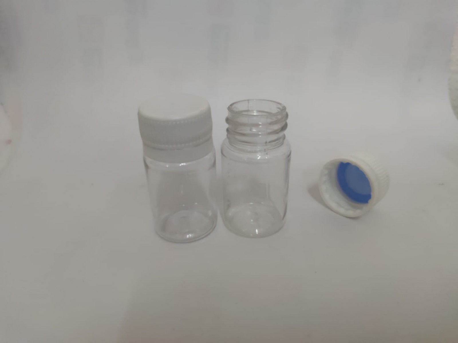 FMPE-30 * 30 ML ŞEFFAF SİLİNDİR PET 28 AĞIZ KİLİT KAPAKLI FMPE-30 * 30 ML ŞEFFAF SİLİNDİR PET 28 AĞIZ KİLİT KAPAKLI