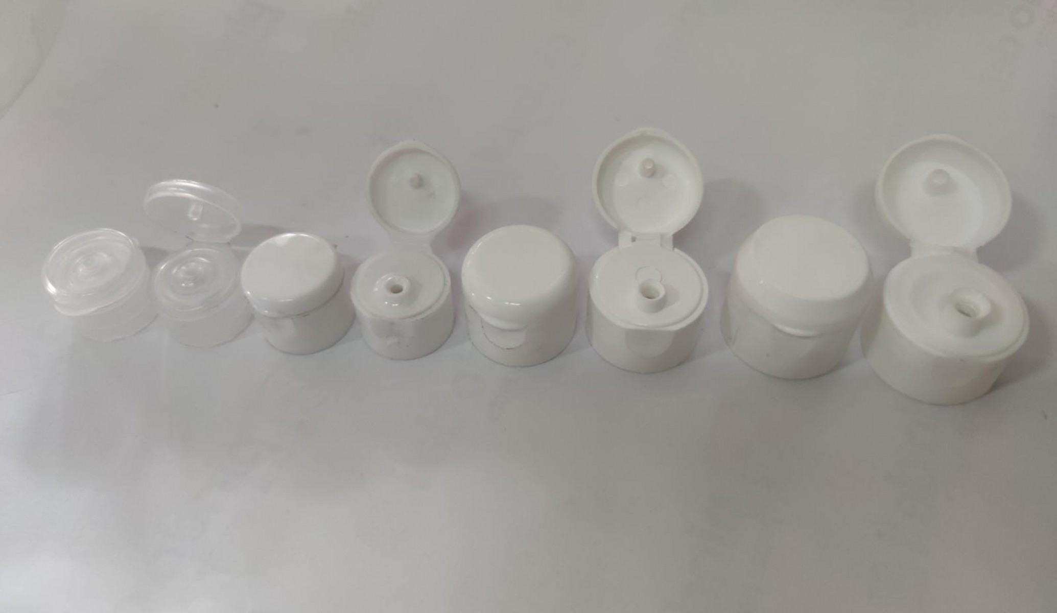 FPFK-28 * 18, 20, 24 VE 28 MM FLIPTOP PLASTİK KAPAKLAR FPFK-28 * 18, 20, 24 VE 28 MM FLIPTOP PLASTİK KAPAKLAR