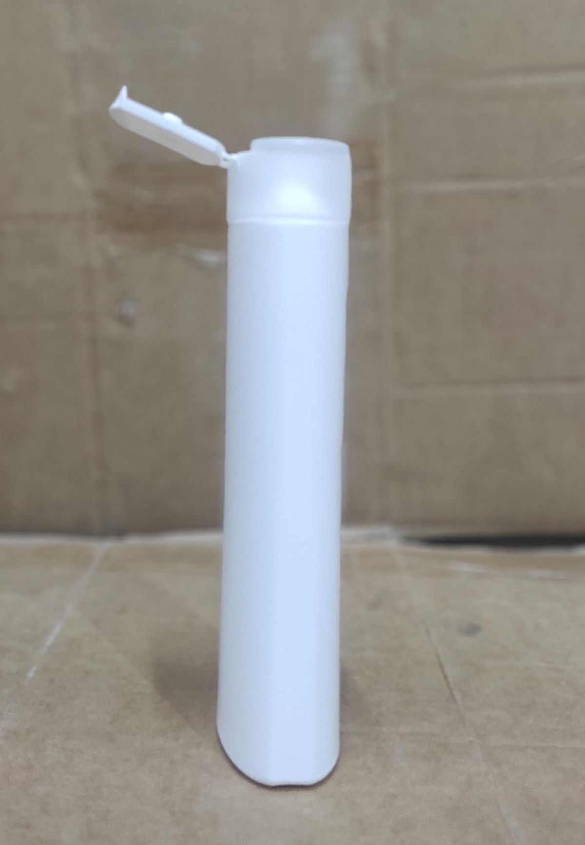 FSAG-300 * 300 ml Şeffaf Kapaklı Beyaz Renkli Plastik Şampuan Kabı FSAG-300 * 300 ml Şeffaf Kapaklı Beyaz Renkli Plastik Şampuan Kabı