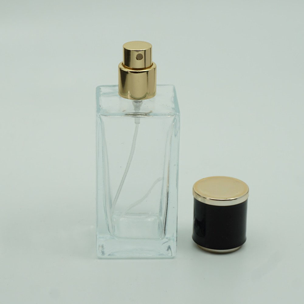 FSK-50 * 50 Ml. Şeffaf Renkte Kare Kolay Kapama 15/mm Ağızlı Parfüm Şişesi FSK-50 * 50 Ml. Şeffaf Renkte Kare Kolay Kapama 15/mm Ağızlı Parfüm Şişesi