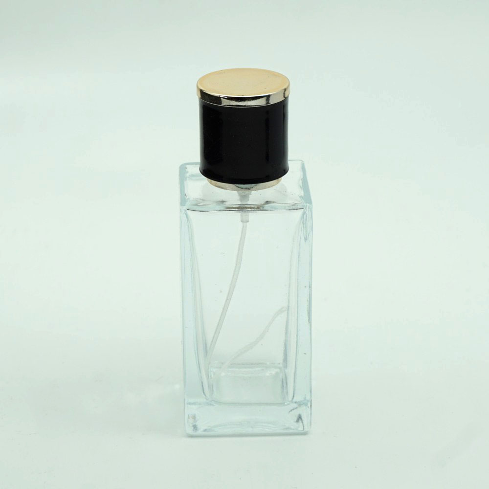 FSK-50 * 50 Ml. Şeffaf Renkte Kare Kolay Kapama 15/mm Ağızlı Parfüm Şişesi FSK-50 * 50 Ml. Şeffaf Renkte Kare Kolay Kapama 15/mm Ağızlı Parfüm Şişesi