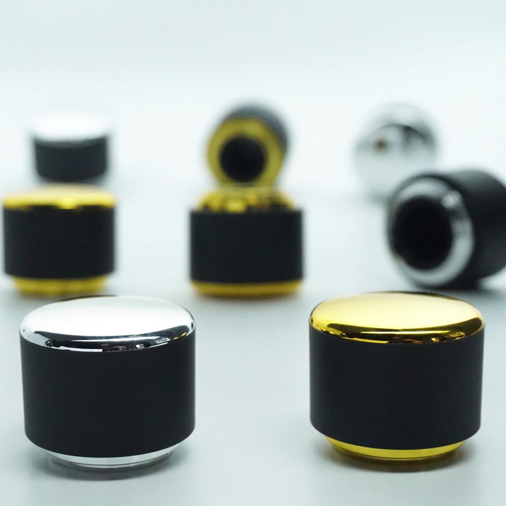 FSKBG-15 * 15 MM KOLAY KAPAMA SİYAH PLASTİK GOLD BÜYÜK SİLİNDİR KAPAK FSKBG-15 * 15 MM KOLAY KAPAMA SİYAH PLASTİK GOLD BÜYÜK SİLİNDİR KAPAK