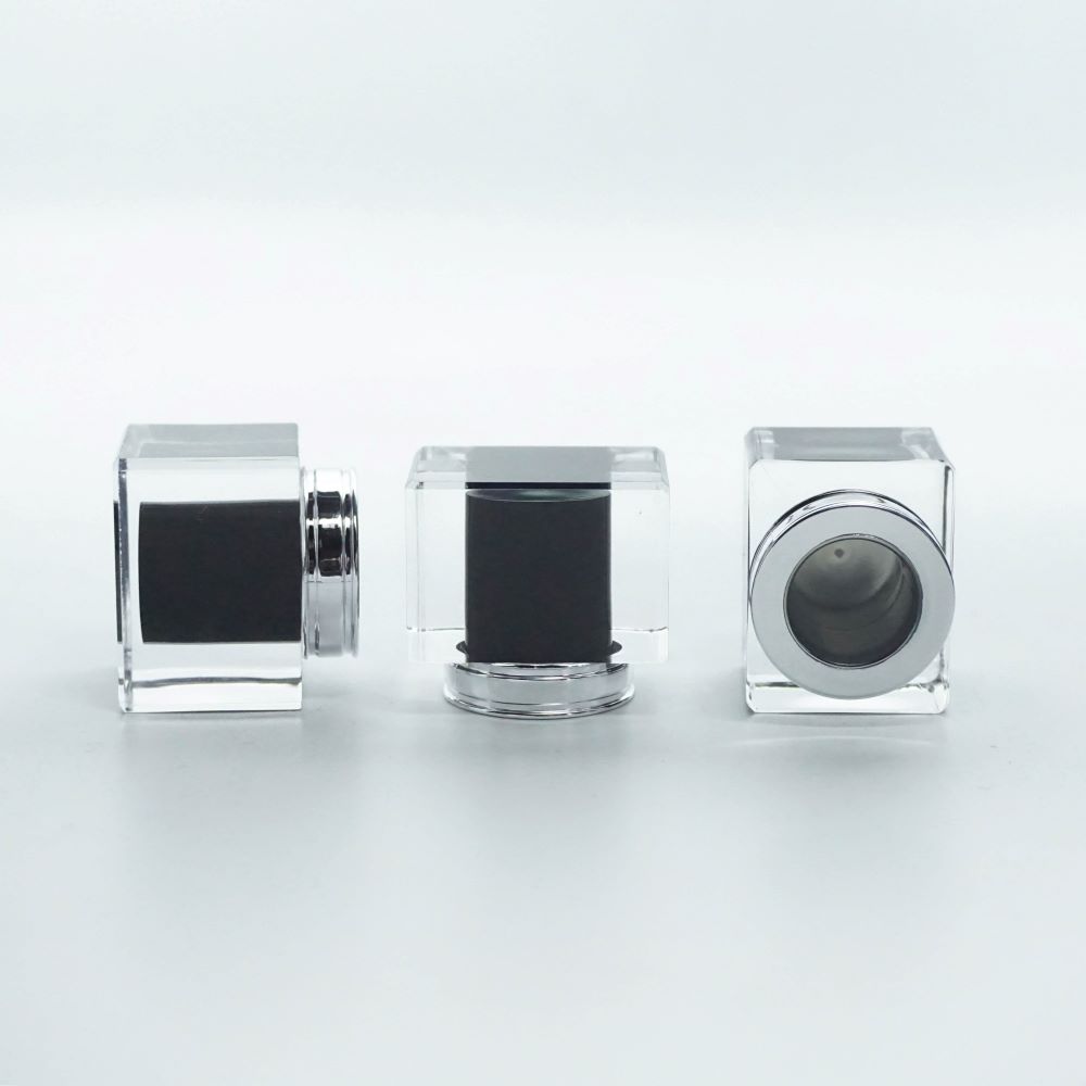 FSKV-15 * 15 MM KOLAY KAPAMA KARE SURLYN GÜMÜŞ KAPAK FSKV-15 * 15 MM KOLAY KAPAMA KARE SURLYN GÜMÜŞ KAPAK