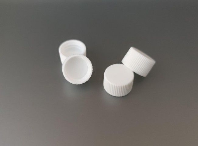 FCPK-18 * 18 ml Çevirmeli Beyaz Plastik Kapak