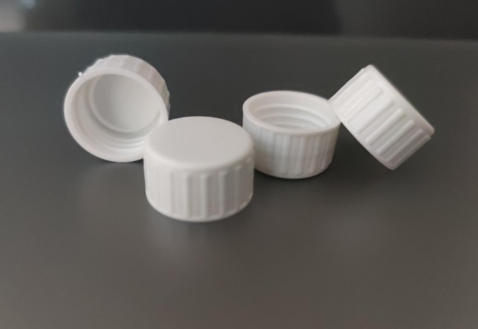 FCPKK-24*24/410 MM. BEYAZ PLASTİK  KAPAK (ÇEVİRMELİ)