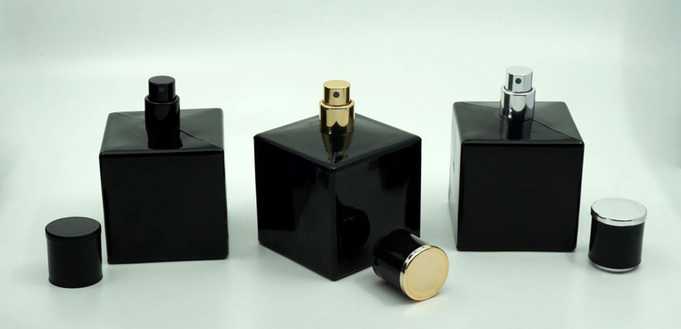 FKB-100 * 100 ml Boyalı Küp Model Şişe FKB-100 * 100 ml Boyalı Küp Model Şişe