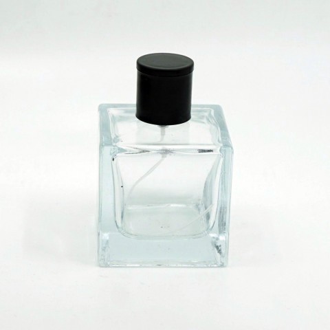 FKM-100 * 100 ml Şeffaf Küp Model Şişe FKM-100 * 100 ml Şeffaf Küp Model Şişe