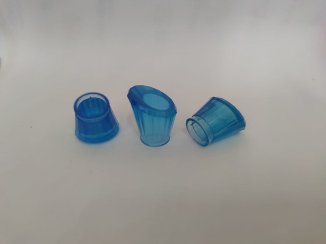 FKM-15 * 15 MM. MAVİ PLASTİK ŞEFFAF KAPAK FKM-15 * 15 MM. MAVİ PLASTİK ŞEFFAF KAPAK