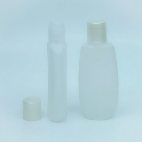 FKB-200 * 200 ML. Yassı Beyaz Polietilen Kolonya Şişesi Sedef Kapaklı FKB-200 * 200 ML. Yassı Beyaz Polietilen Kolonya Şişesi Sedef Kapaklı