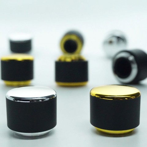 FSKBG-15 * 15 MM KOLAY KAPAMA SİYAH PLASTİK GOLD BÜYÜK SİLİNDİR KAPAK FSKBG-15 * 15 MM KOLAY KAPAMA SİYAH PLASTİK GOLD BÜYÜK SİLİNDİR KAPAK